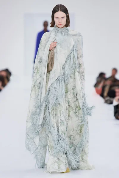 Look 13